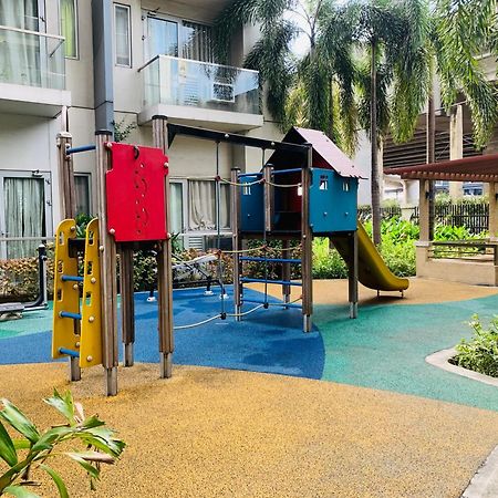 One Palm Tree Villas Condominium - Studio 7Th Fl With Balcony - Across Terminal 3 Airport Pasay Exteriör bild