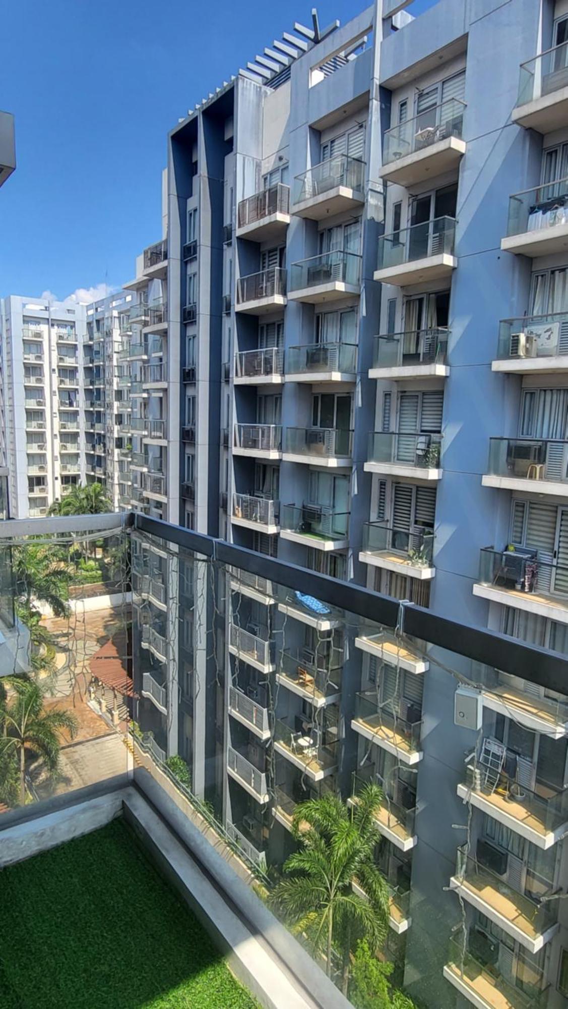One Palm Tree Villas Condominium - Studio 7Th Fl With Balcony - Across Terminal 3 Airport Pasay Exteriör bild