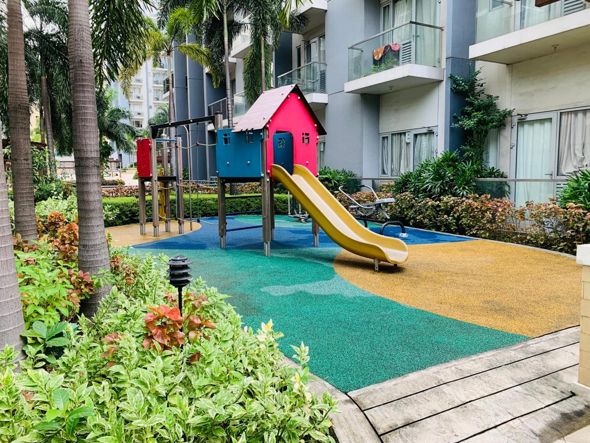 One Palm Tree Villas Condominium - Studio 7Th Fl With Balcony - Across Terminal 3 Airport Pasay Exteriör bild