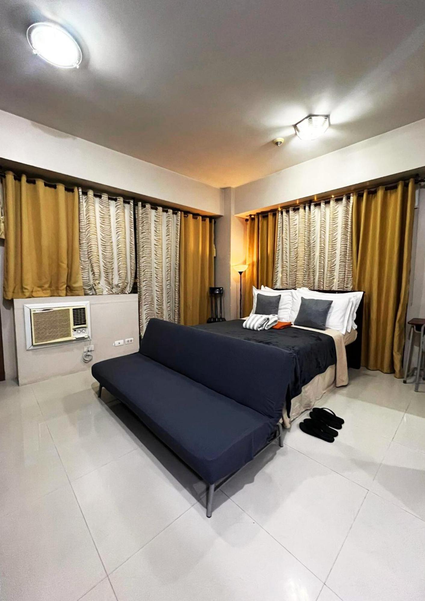 One Palm Tree Villas Condominium - Studio 7Th Fl With Balcony - Across Terminal 3 Airport Pasay Exteriör bild