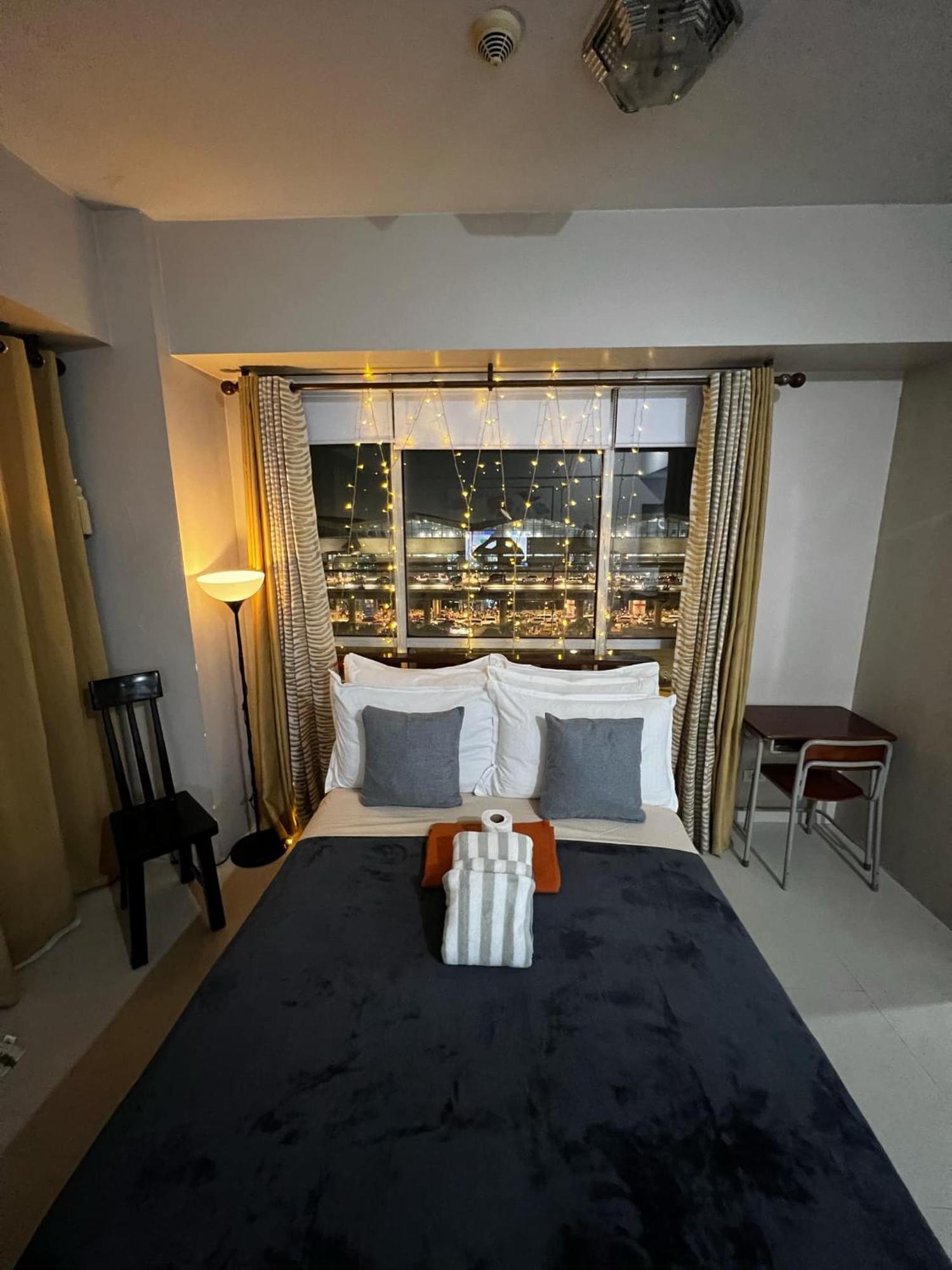 One Palm Tree Villas Condominium - Studio 7Th Fl With Balcony - Across Terminal 3 Airport Pasay Exteriör bild